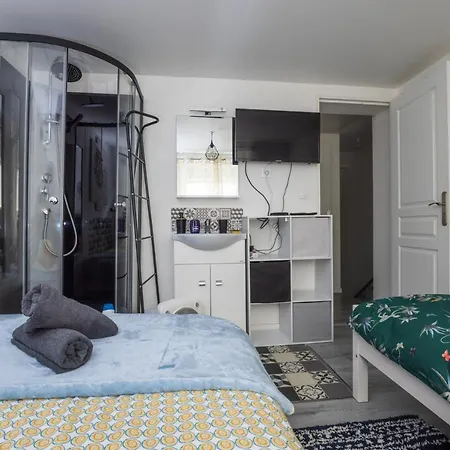 Prázdninový dům Grande Maison Familiale Avec Jardin